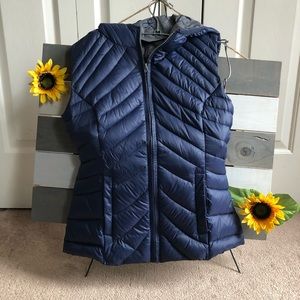 Brand new be by bland noir vest